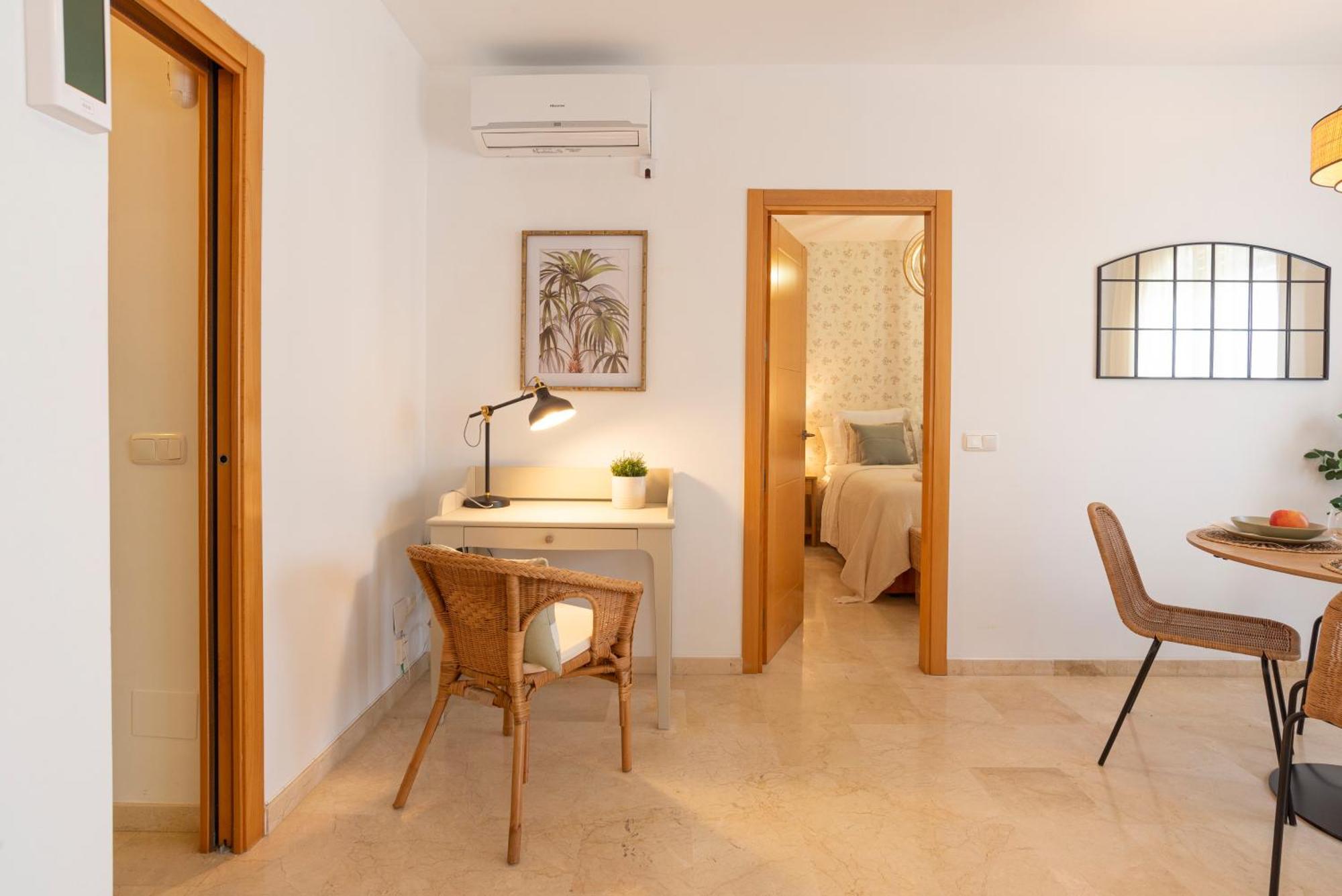 Apartment & Pool In Malaga City Center Exterior photo